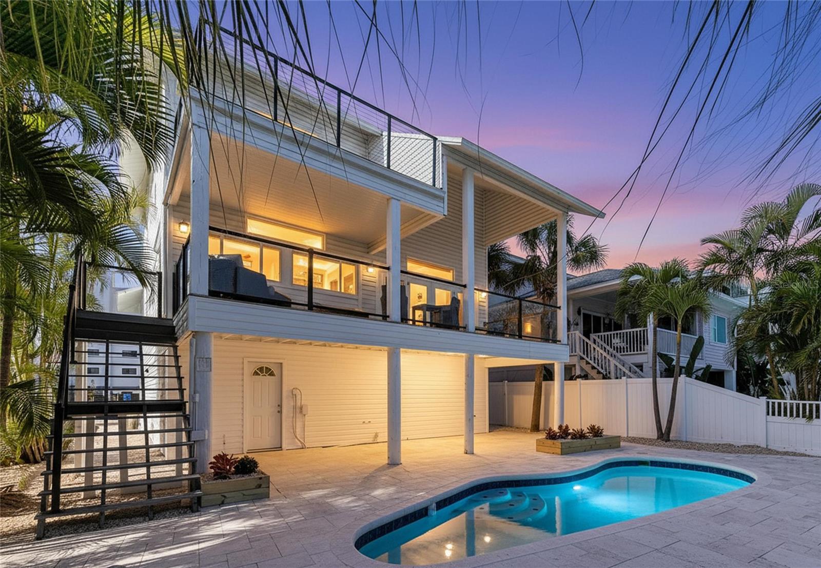 8485 BLIND PASS DR, TREASURE ISLAND, FL, 33706