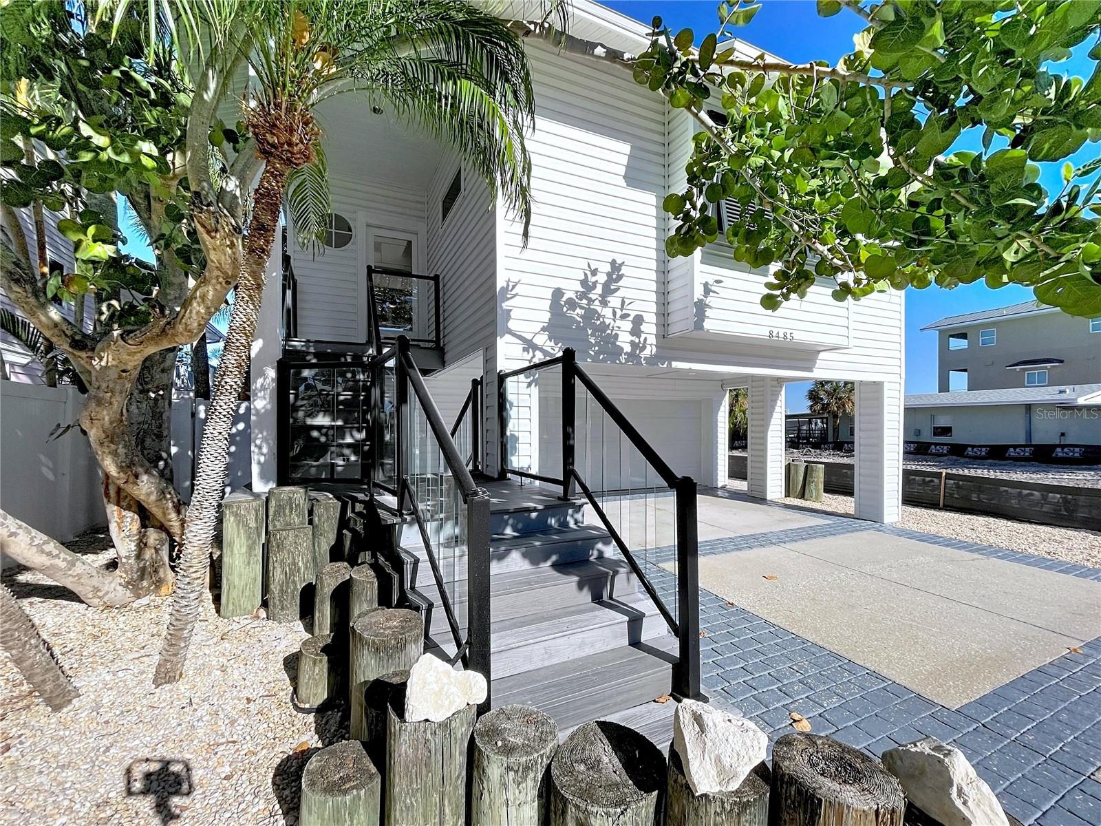 8485 BLIND PASS DR, TREASURE ISLAND, FL, 33706