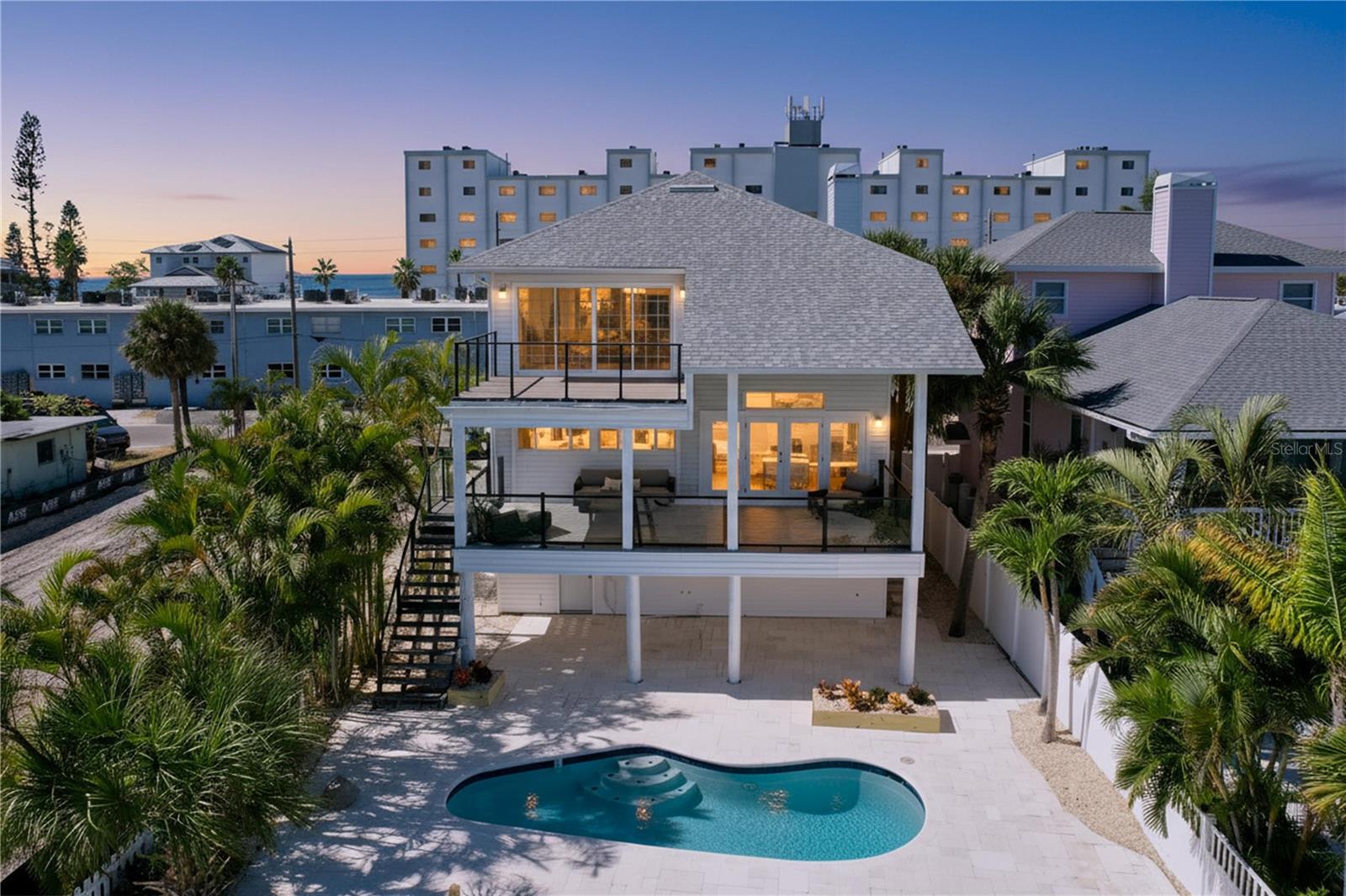 8485 BLIND PASS DR, TREASURE ISLAND, FL, 33706