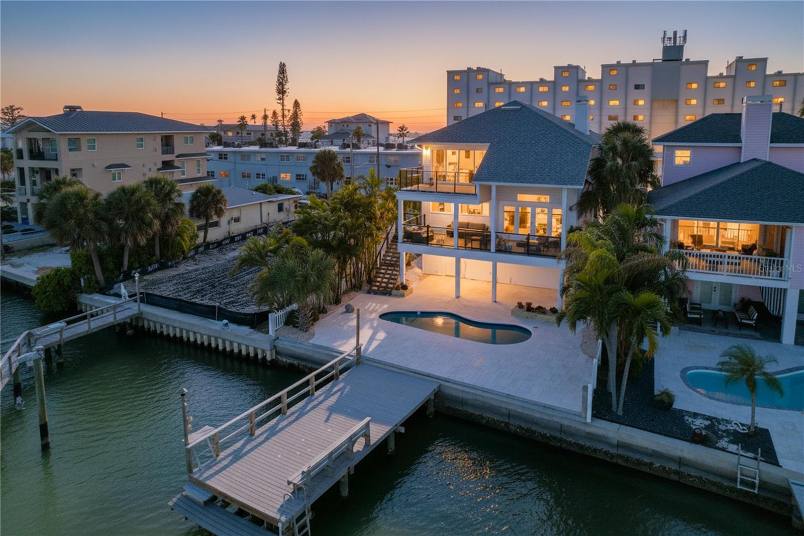 8485 BLIND PASS DR, TREASURE ISLAND, FL, 33706
