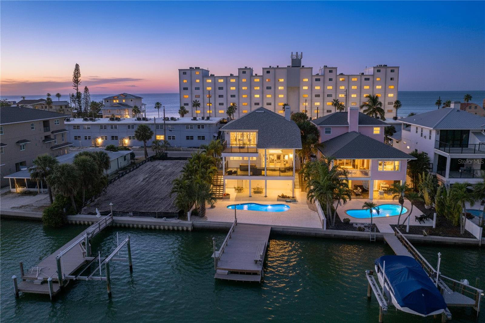 8485 BLIND PASS DR, TREASURE ISLAND, FL, 33706