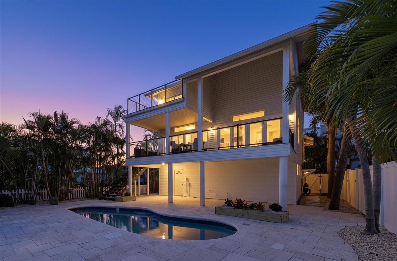 8485 BLIND PASS DR, TREASURE ISLAND, FL, 33706