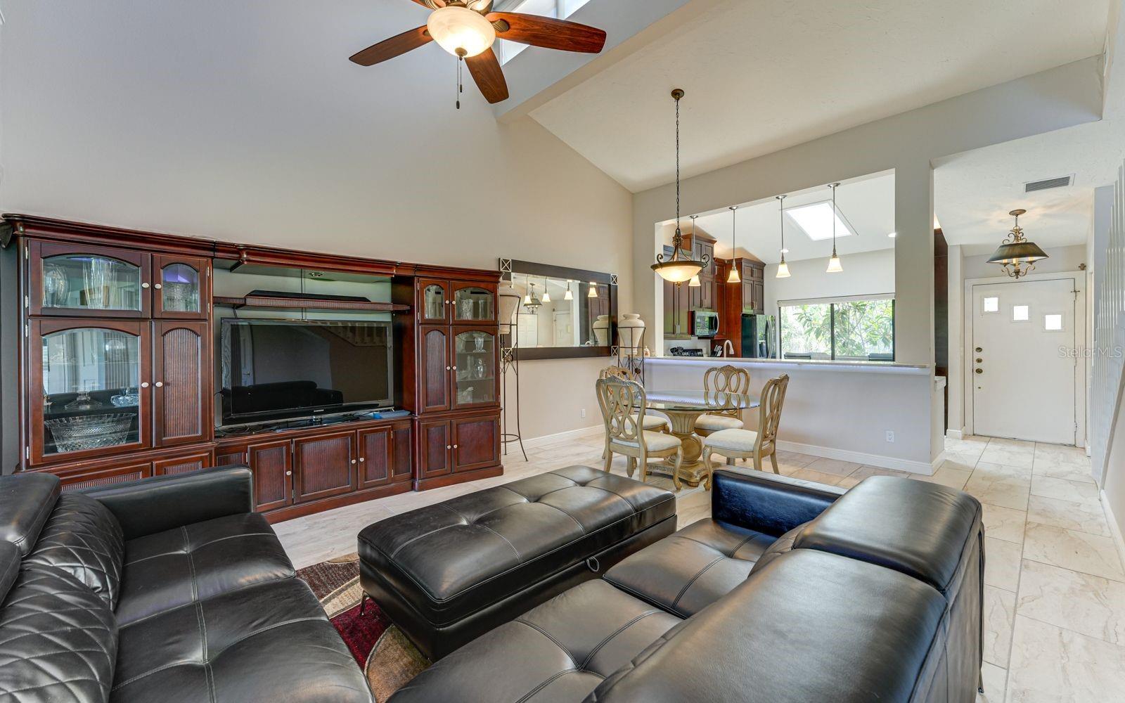 5369 LAKE ARROWHEAD TRL #17A, SARASOTA, FL, 34231