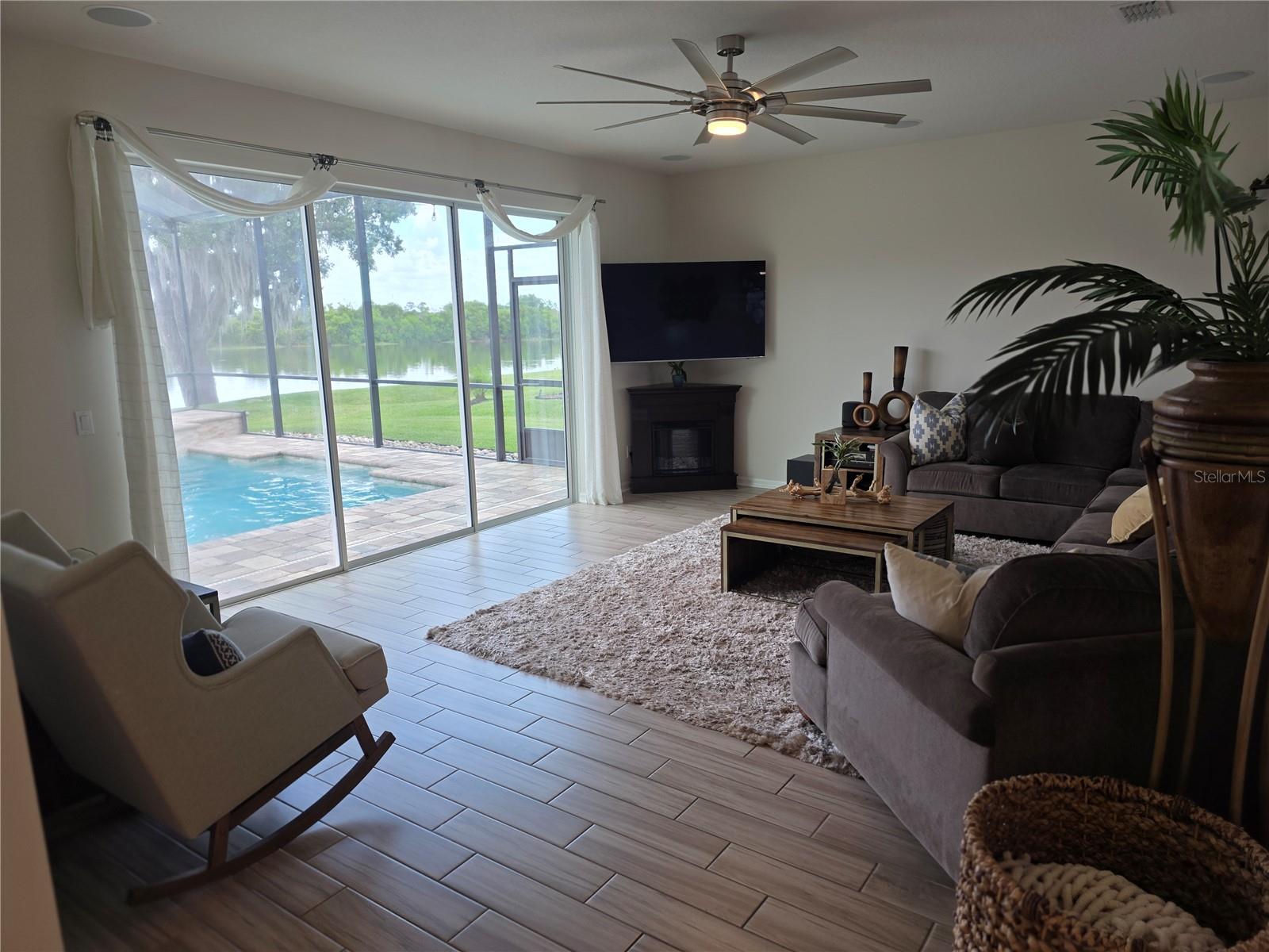 15196 LAKE CLAIRE OVERLOOK DR, WINTER GARDEN, FL, 34787