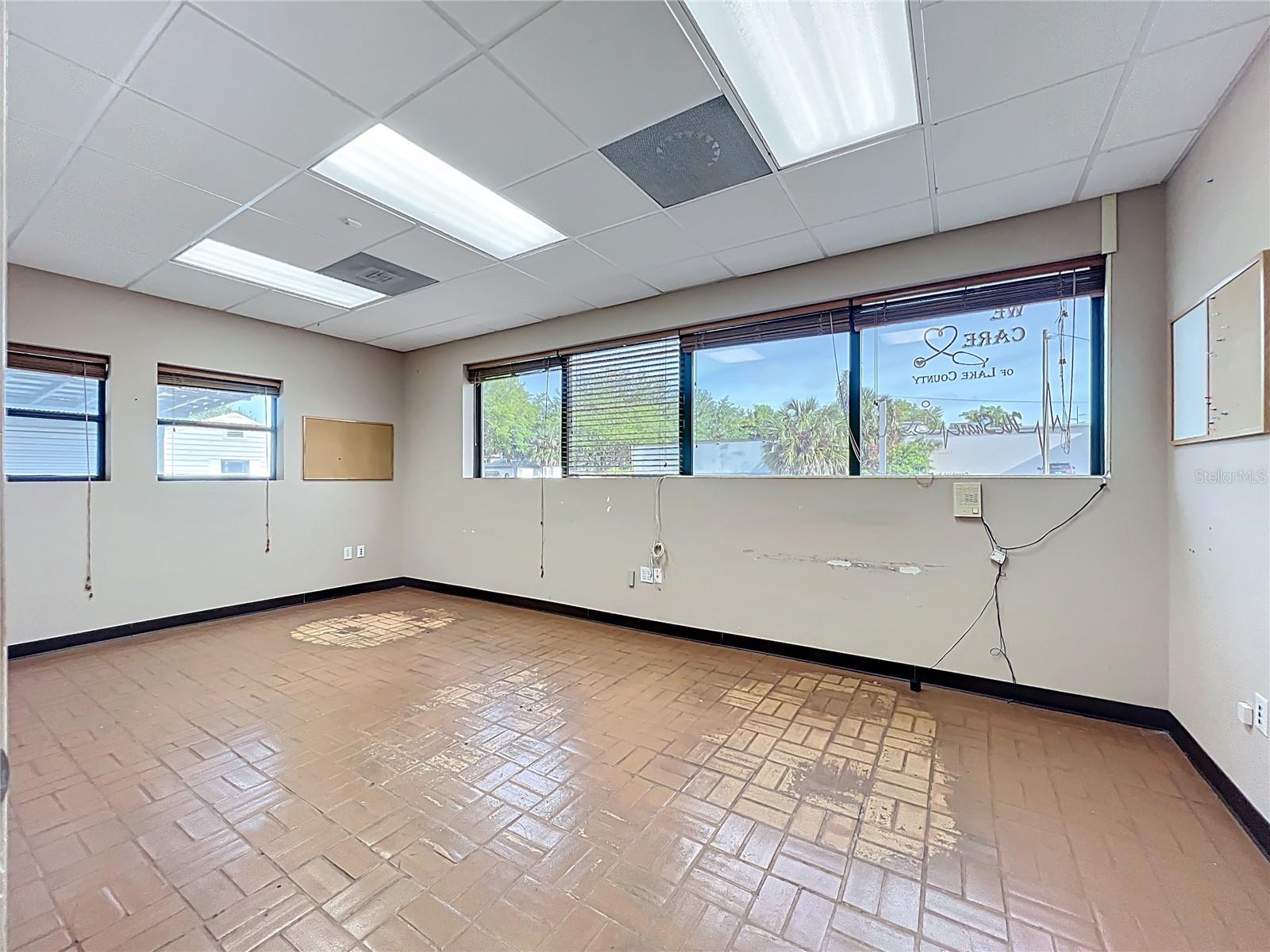 4709 N HIGHWAY 19A, MOUNT DORA, FL, 32757