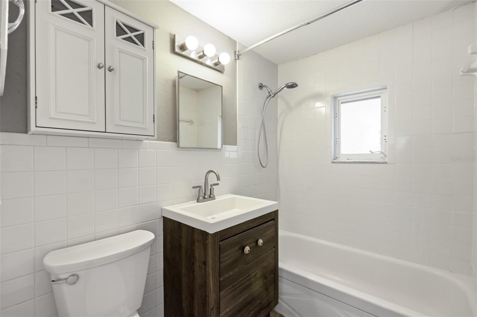 1885 VAMO WAY, SARASOTA, FL, 34231