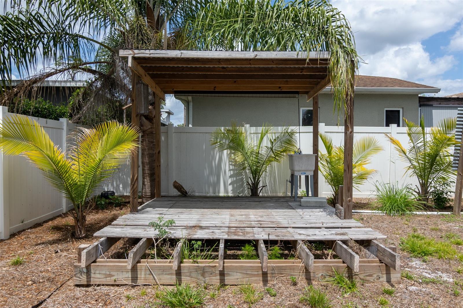 1885 VAMO WAY, SARASOTA, FL, 34231