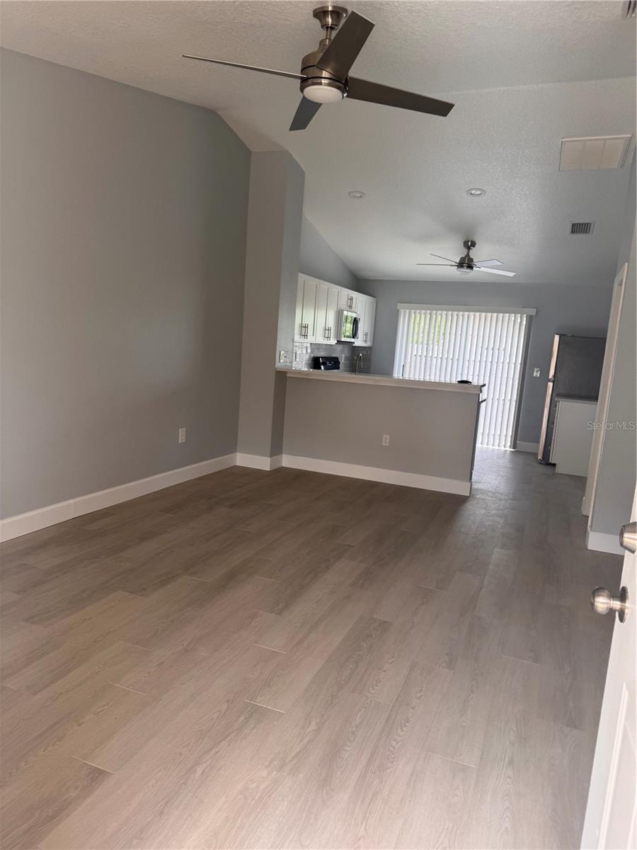 1125 E ROHE ST #B, TARPON SPRINGS, FL, 34689