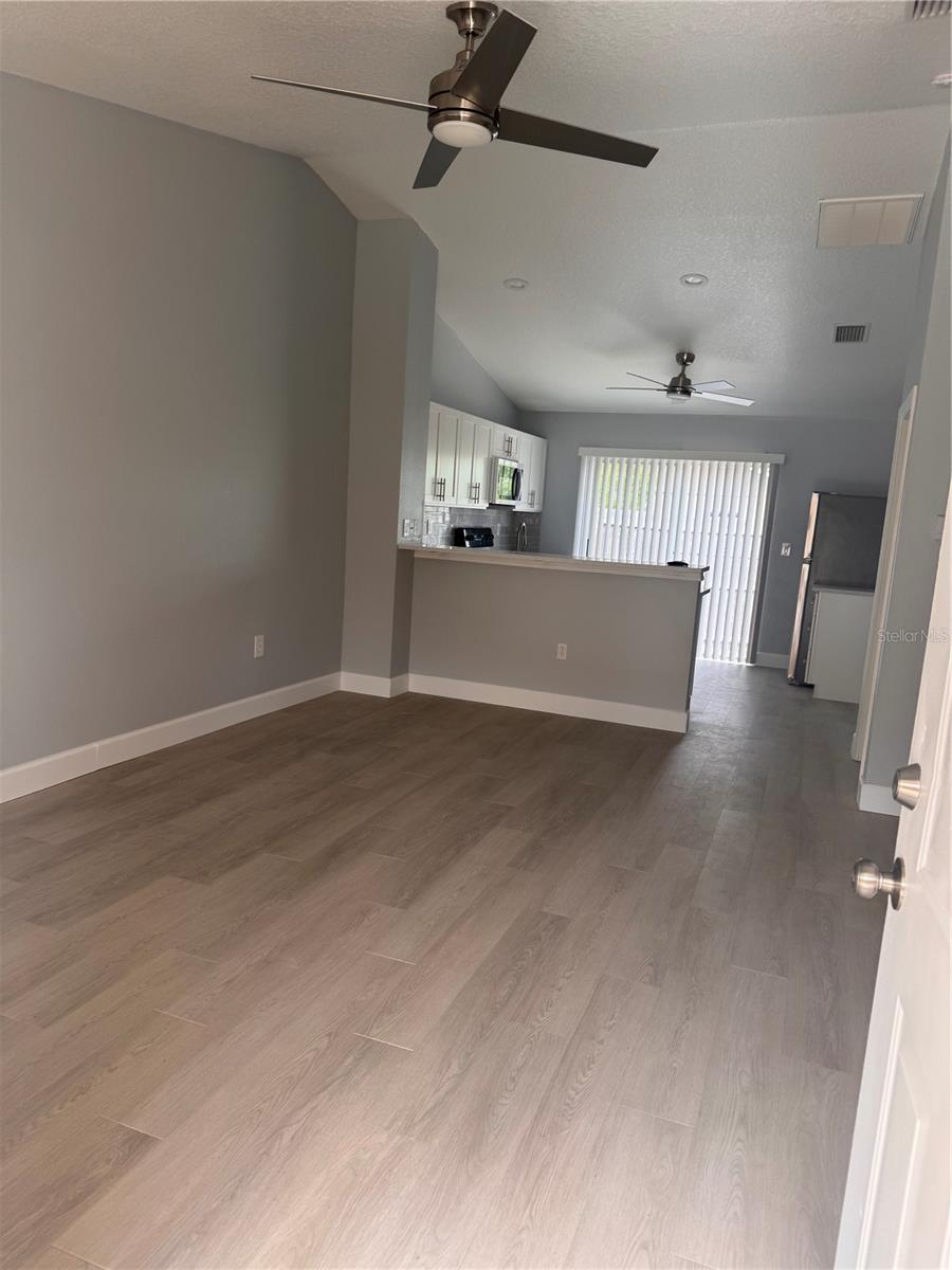 1125 E ROHE ST #B, TARPON SPRINGS, FL, 34689