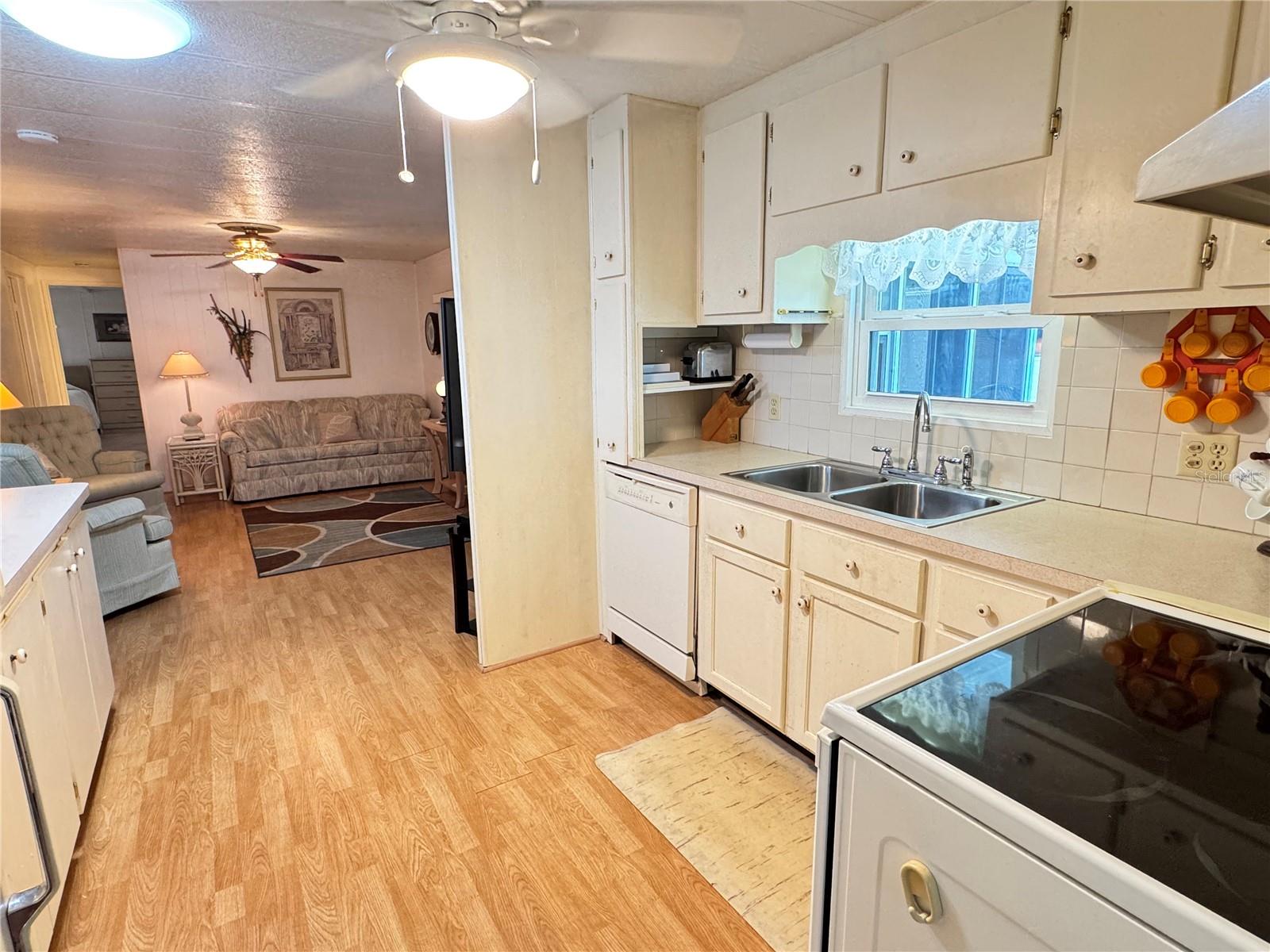 5511 DENMARK DR, BRADENTON, FL, 34207