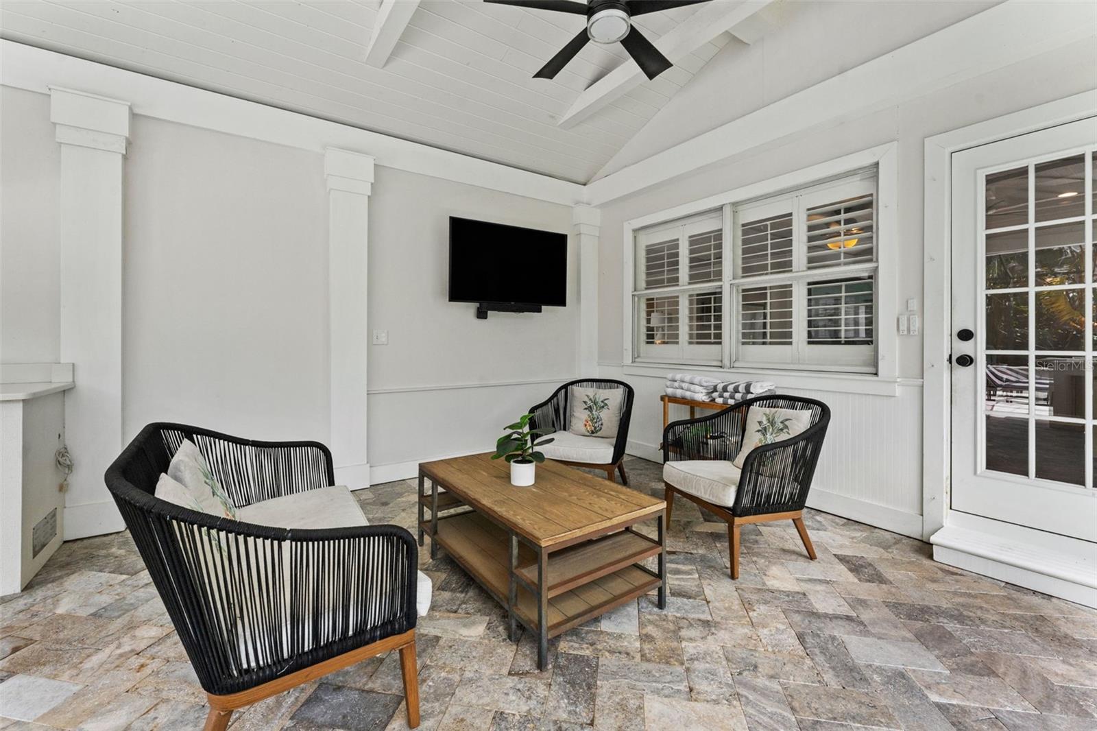 1107 S DUNBAR AVE, TAMPA, FL, 33629