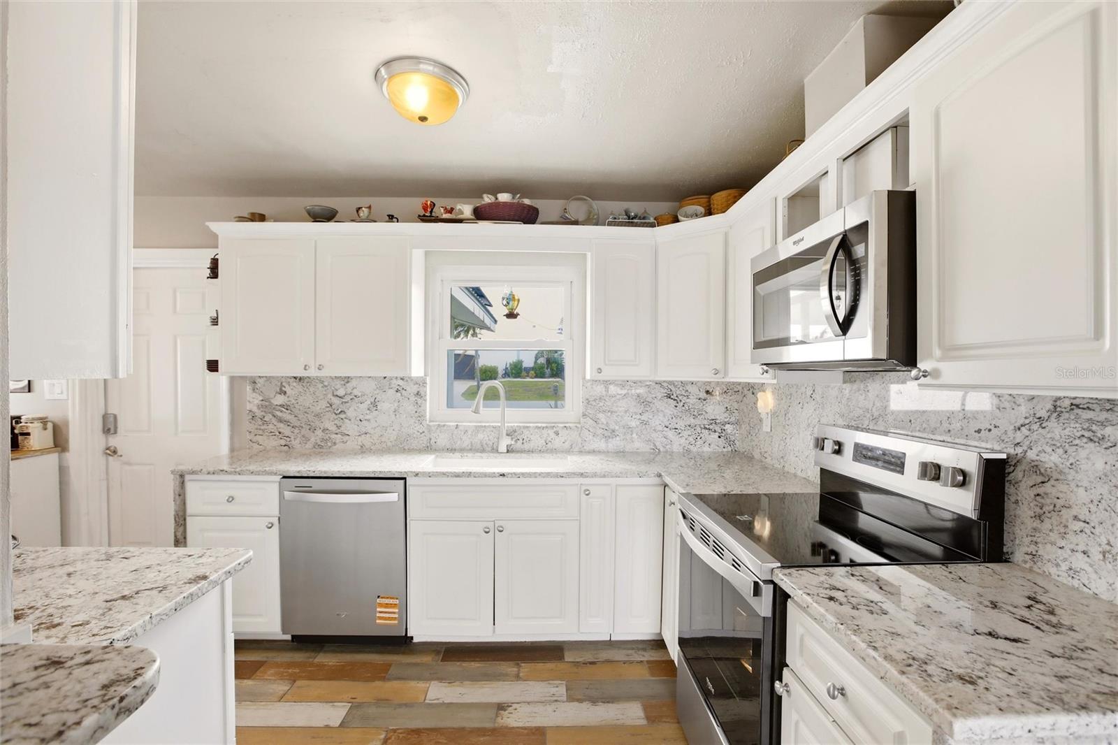 165 W TARPON BLVD NW, PORT CHARLOTTE, FL, 33952
