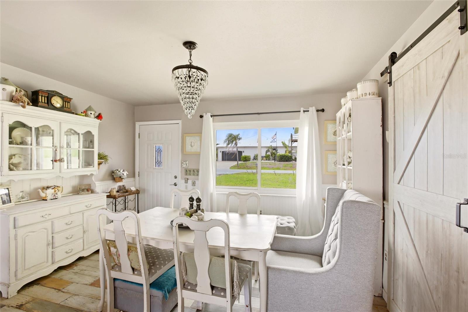 165 W TARPON BLVD NW, PORT CHARLOTTE, FL, 33952