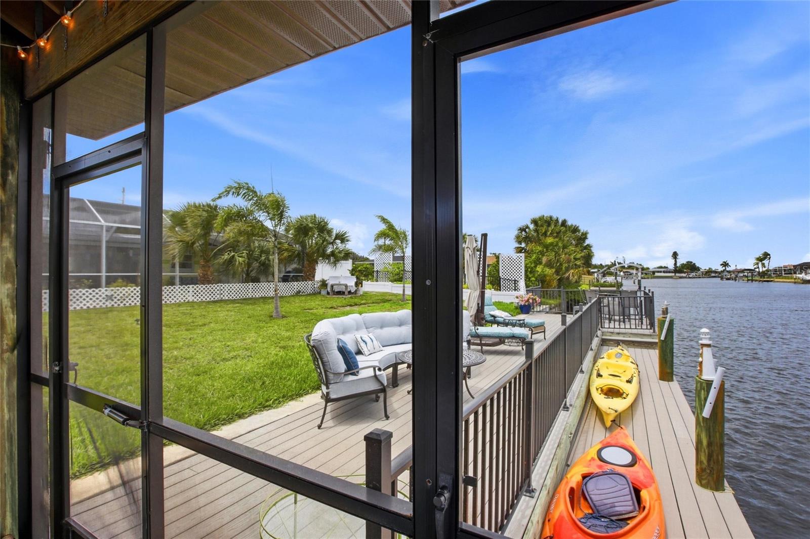 165 W TARPON BLVD NW, PORT CHARLOTTE, FL, 33952