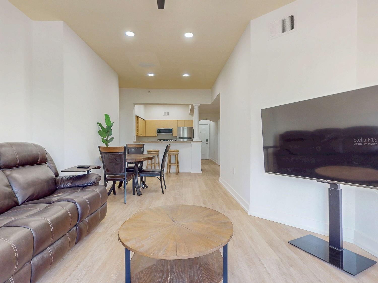 200 4TH AVE S #229, ST PETERSBURG, FL, 33701