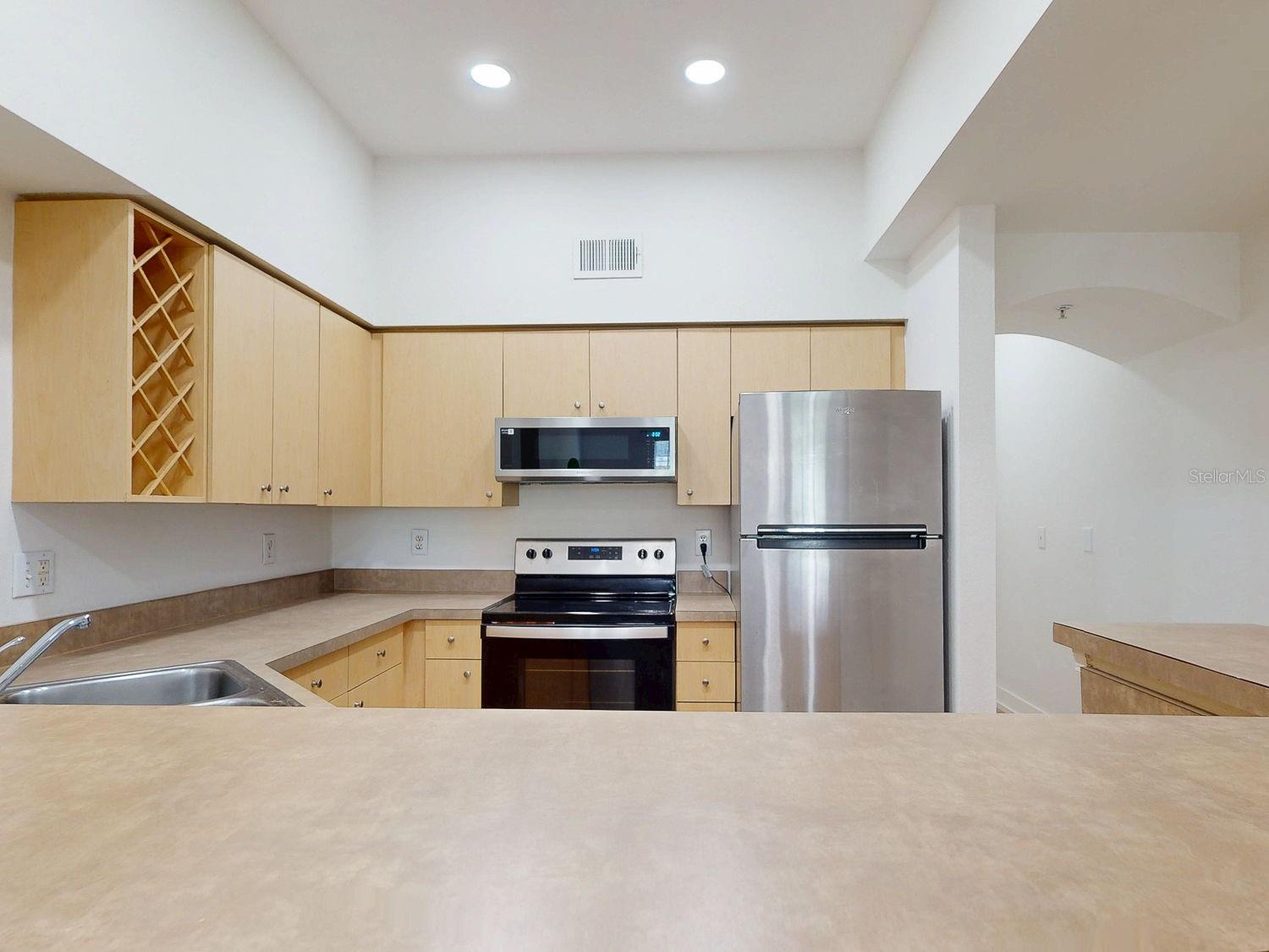 200 4TH AVE S #229, ST PETERSBURG, FL, 33701