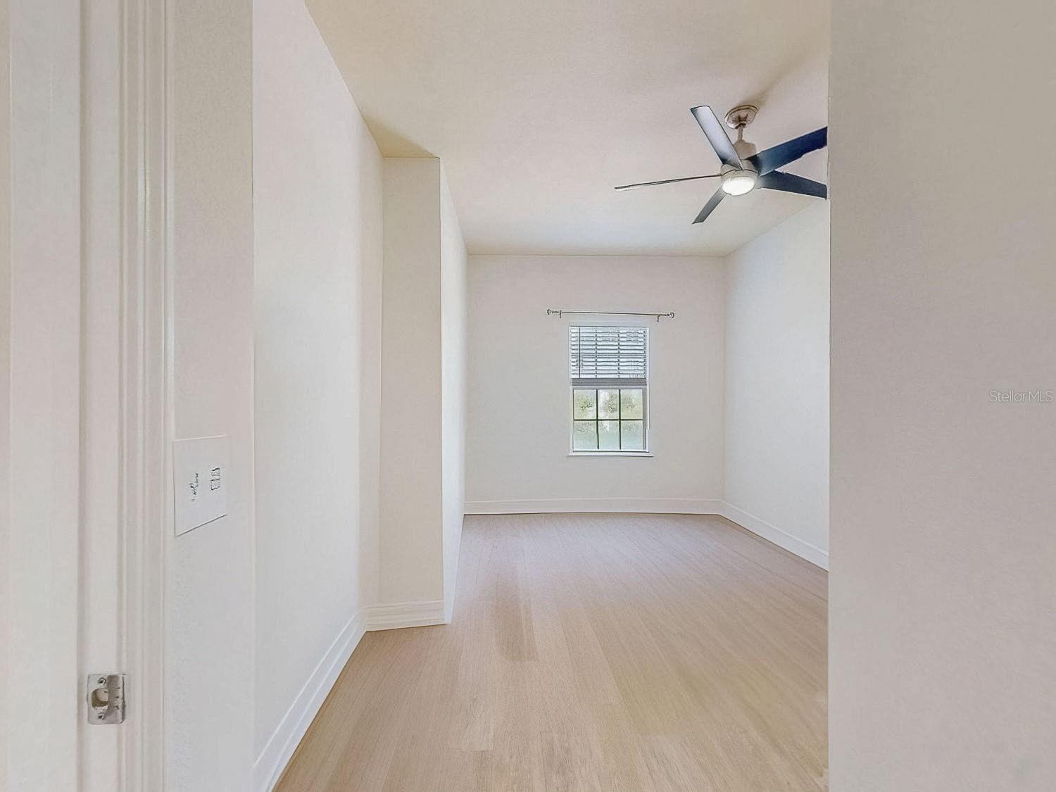 200 4TH AVE S #229, ST PETERSBURG, FL, 33701