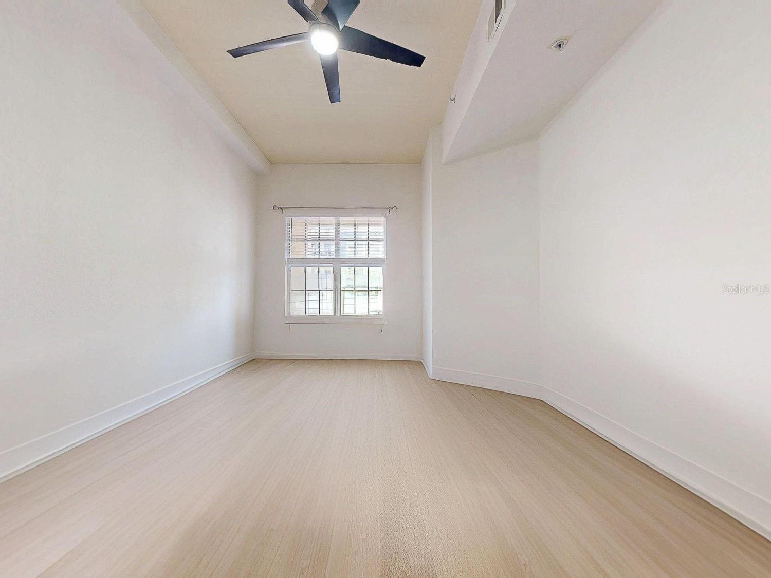 200 4TH AVE S #229, ST PETERSBURG, FL, 33701