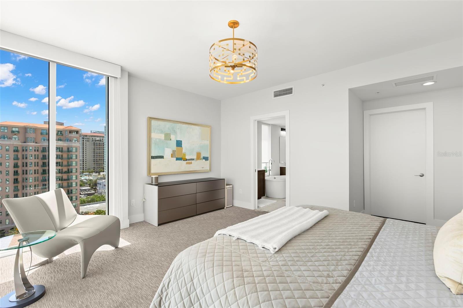 176 4TH AVE NE #1102, ST PETERSBURG, FL, 33701