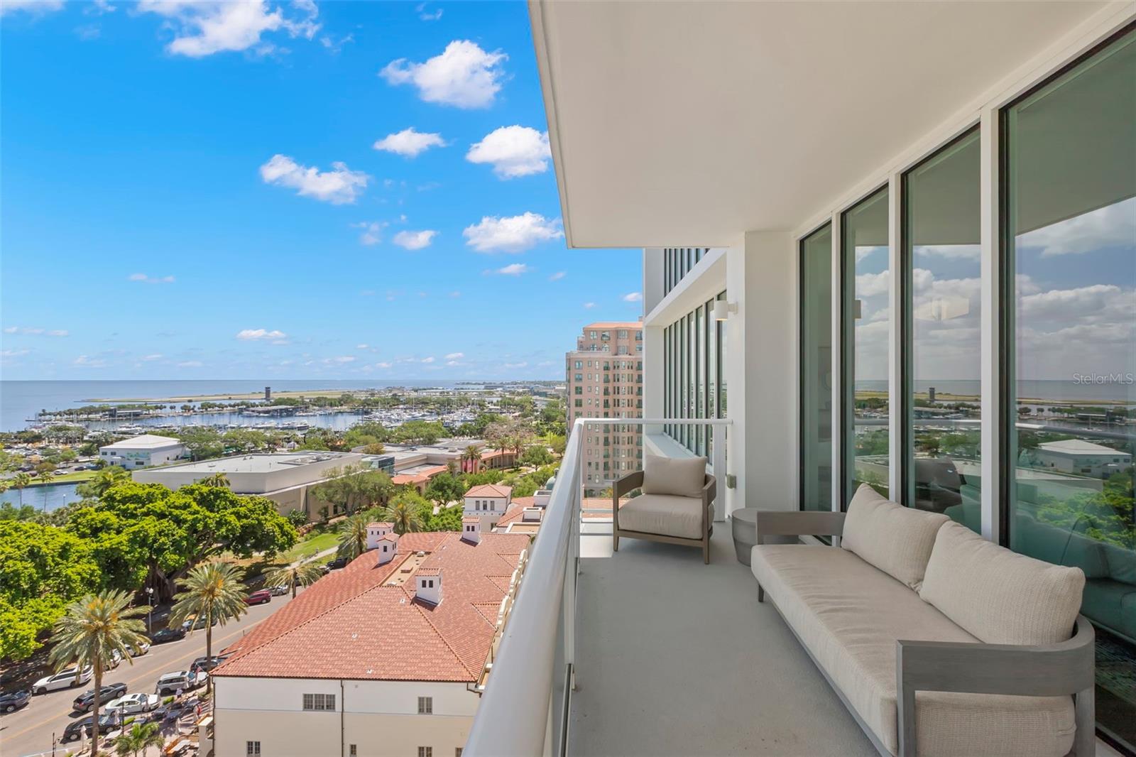 176 4TH AVE NE #1102, ST PETERSBURG, FL, 33701