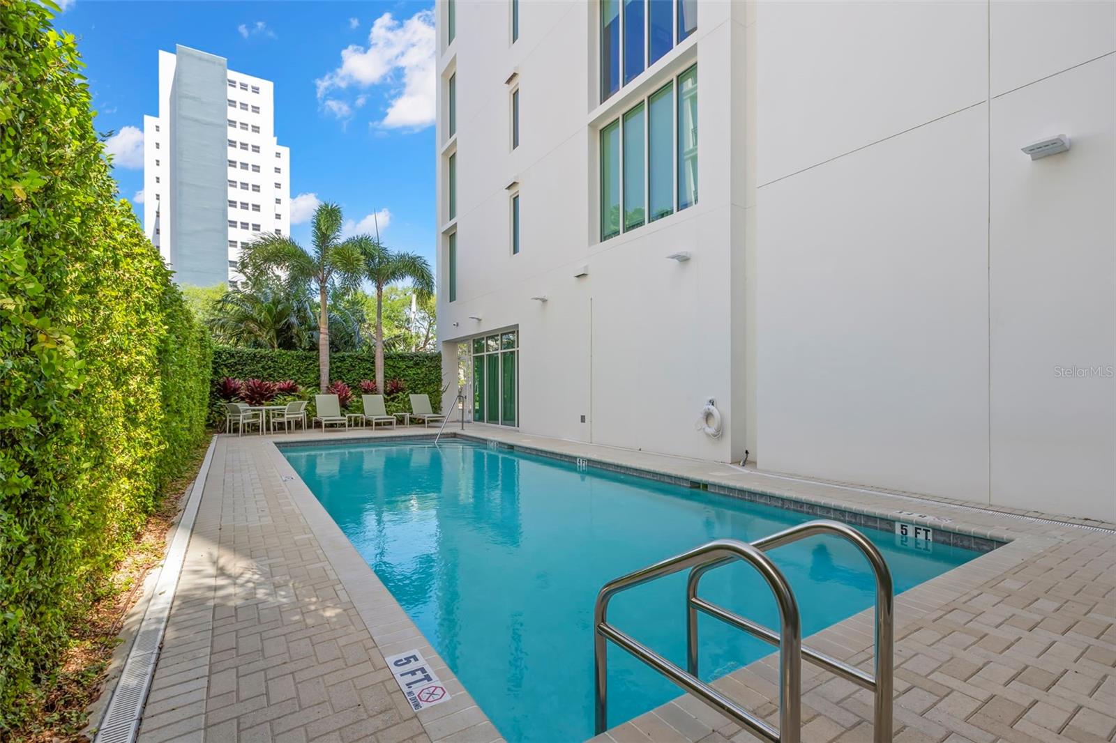176 4TH AVE NE #1102, ST PETERSBURG, FL, 33701