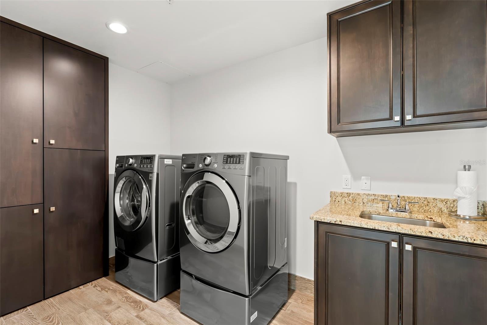 176 4TH AVE NE #1102, ST PETERSBURG, FL, 33701
