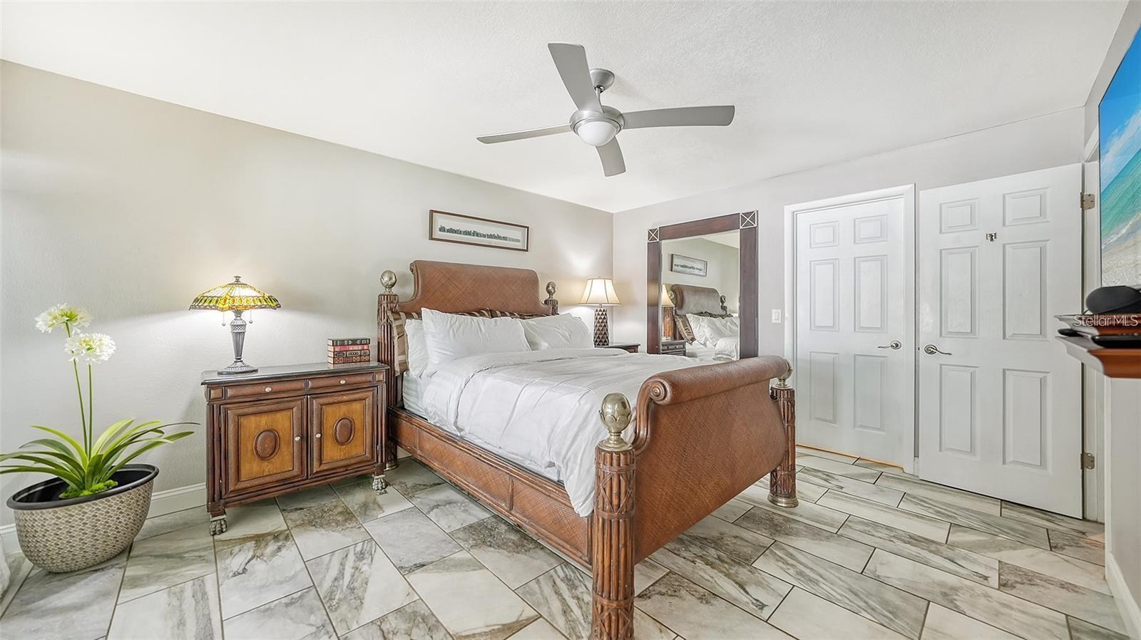 3842 GLEN OAKS MANOR DR, SARASOTA, FL, 34232
