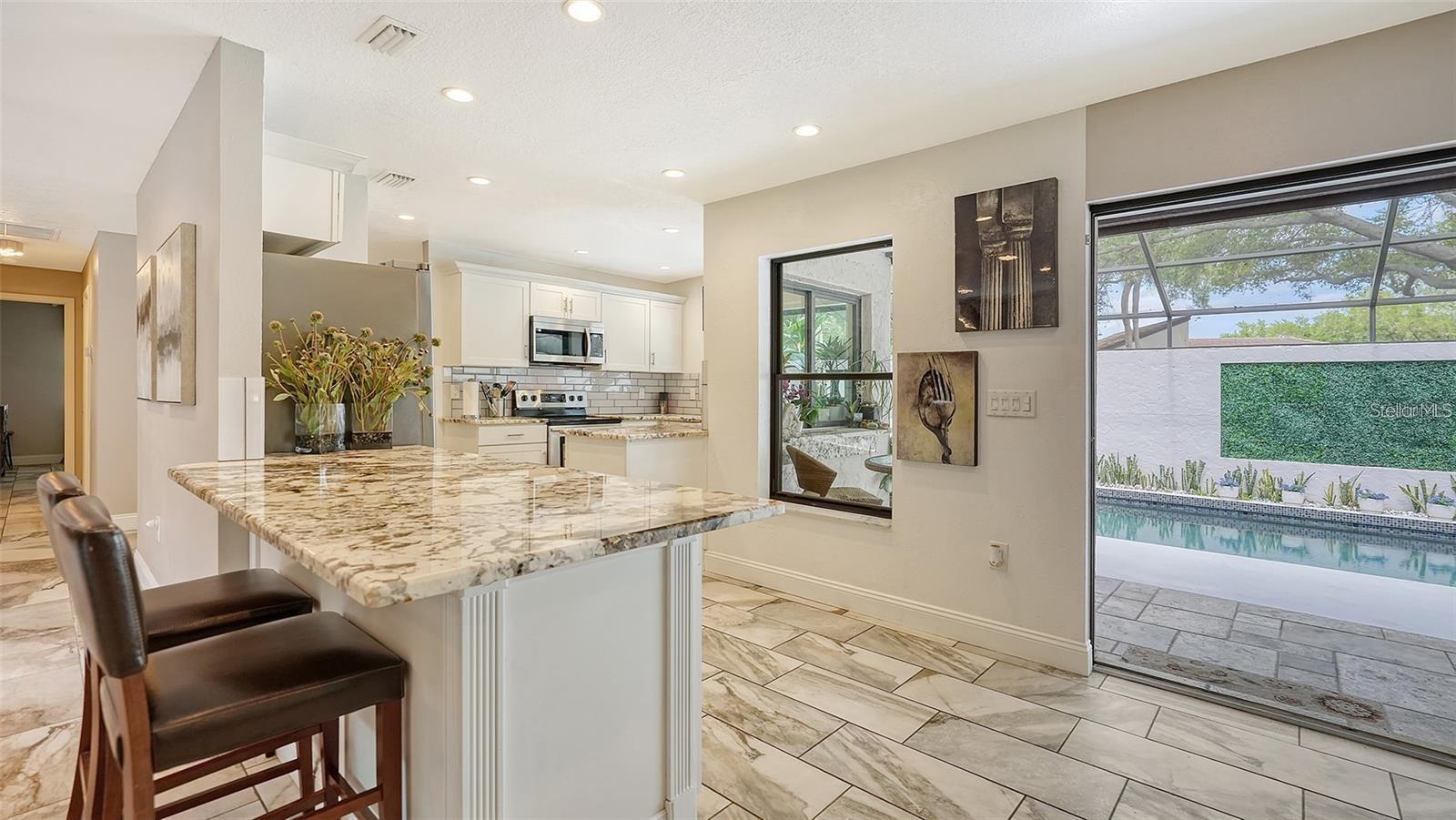 3842 GLEN OAKS MANOR DR, SARASOTA, FL, 34232
