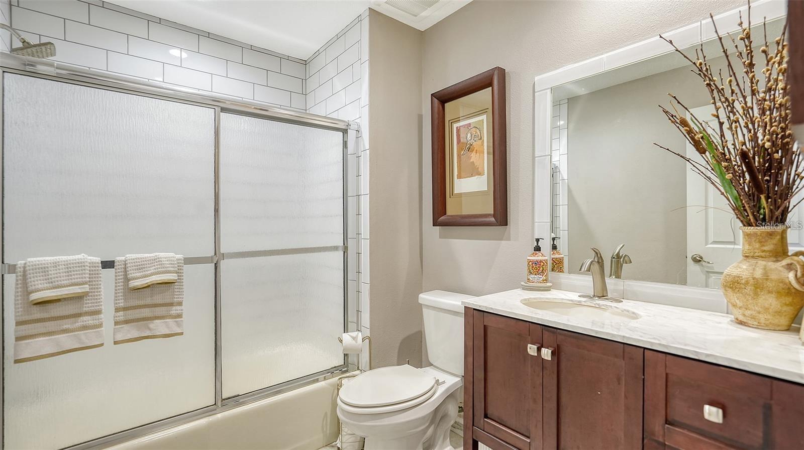 3842 GLEN OAKS MANOR DR, SARASOTA, FL, 34232
