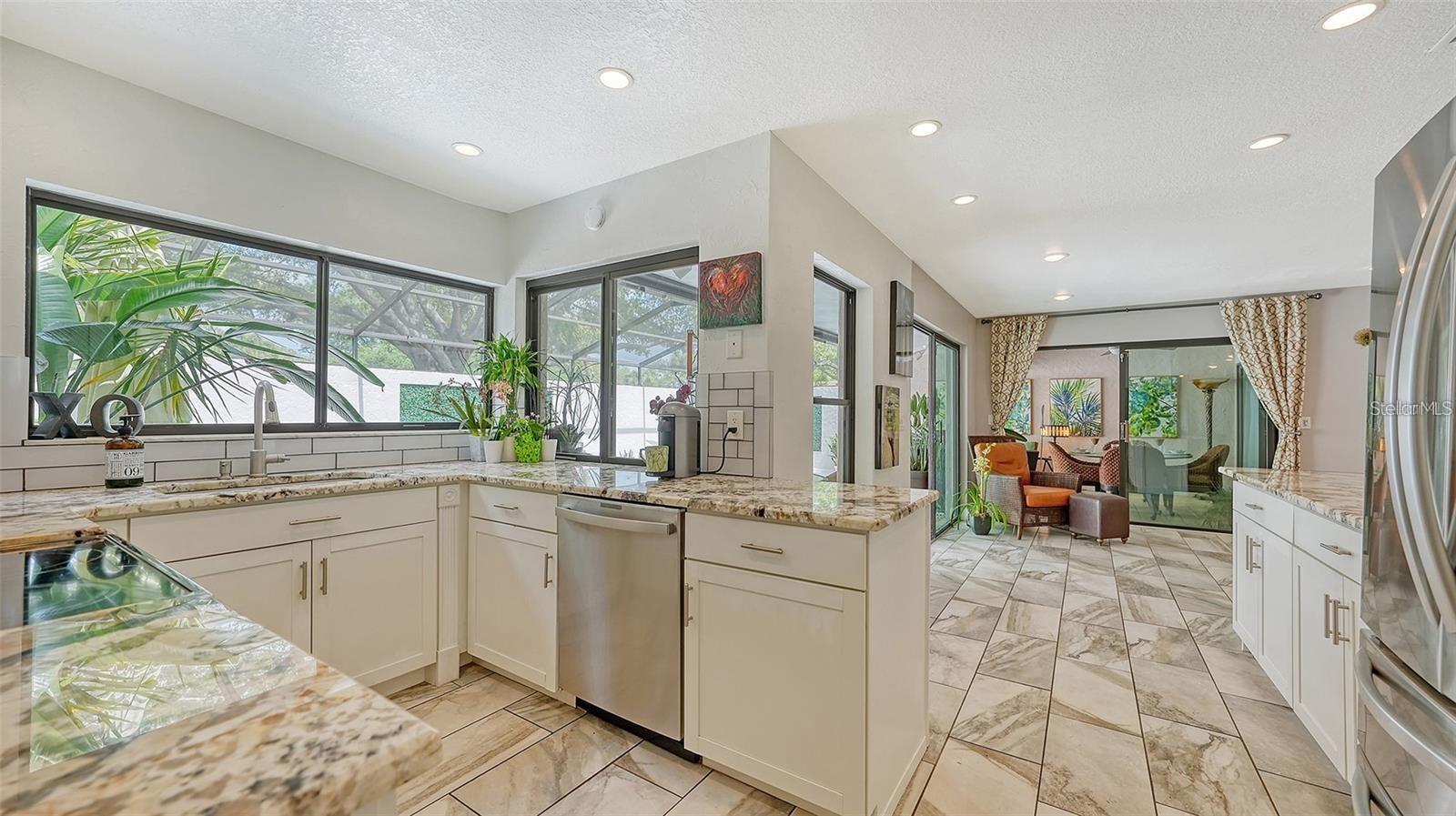 3842 GLEN OAKS MANOR DR, SARASOTA, FL, 34232