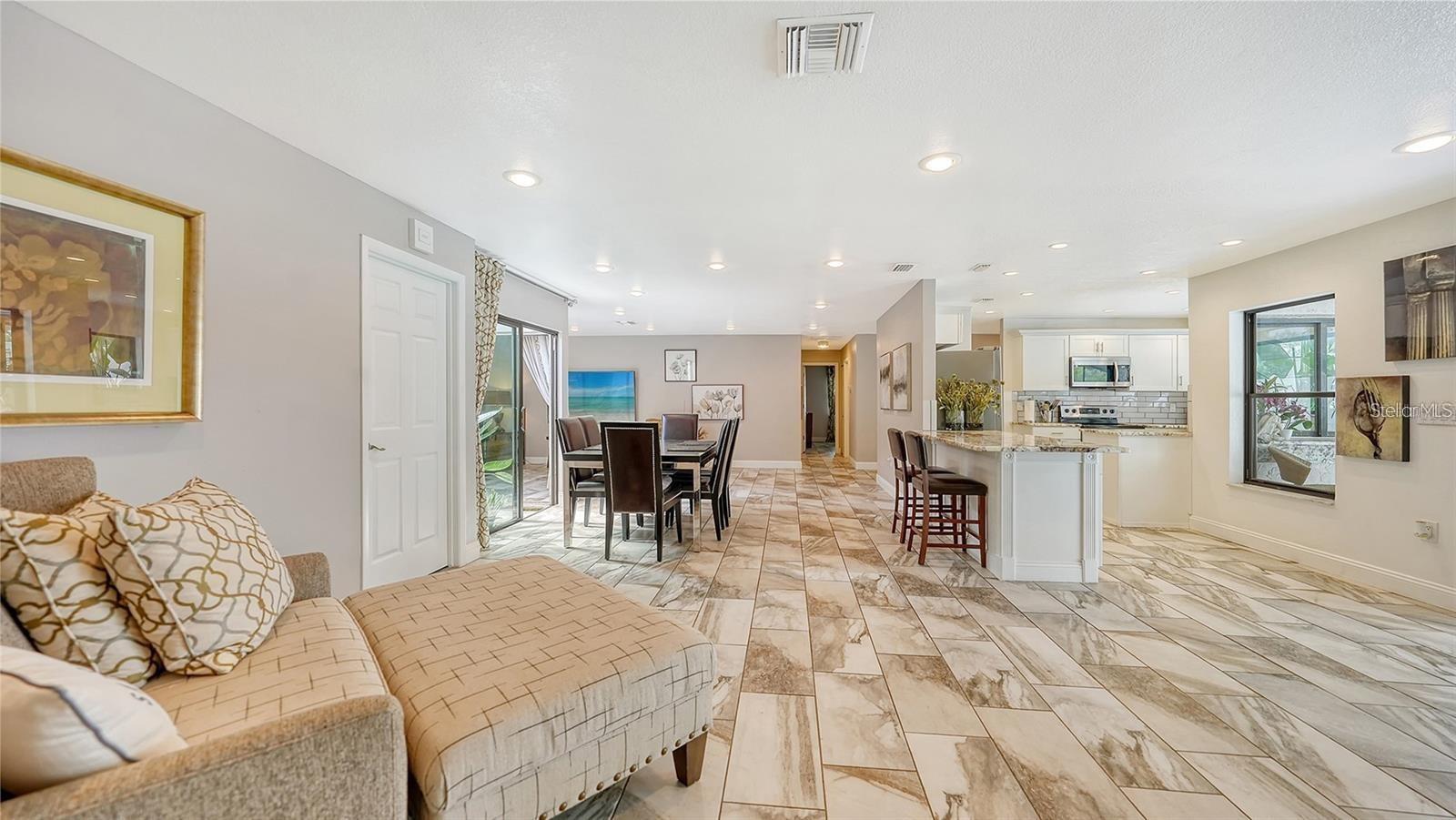 3842 GLEN OAKS MANOR DR, SARASOTA, FL, 34232