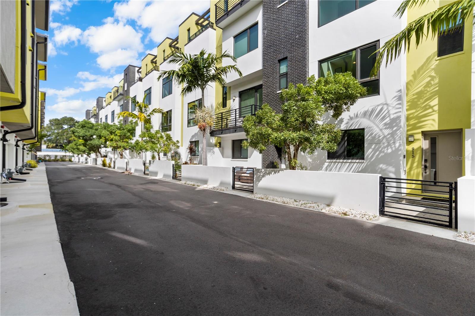 915 ARLINGTON AVE N, ST PETERSBURG, FL, 33705