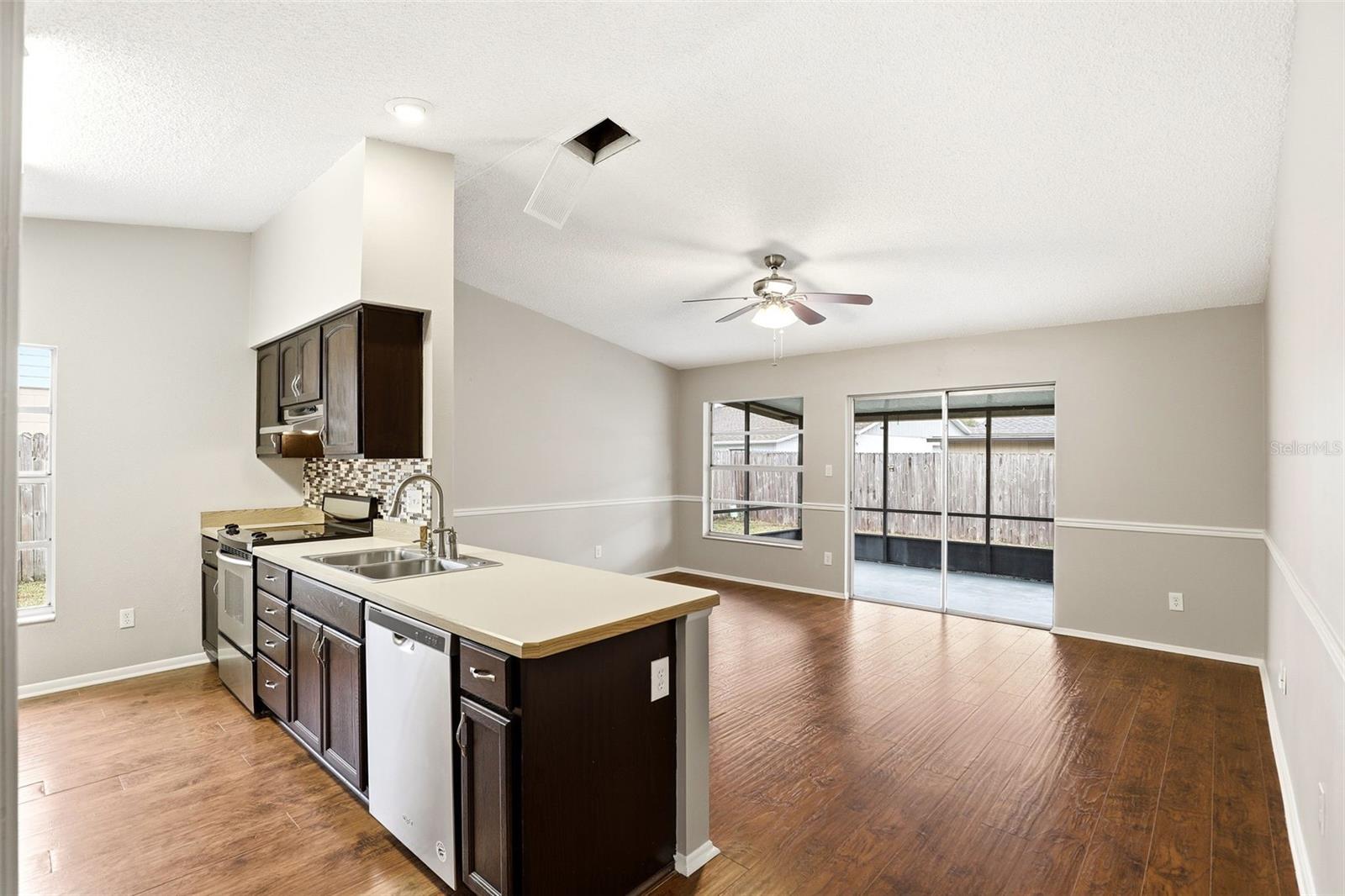 8909 CHERRYSTONE LN, ORLANDO, FL, 32825