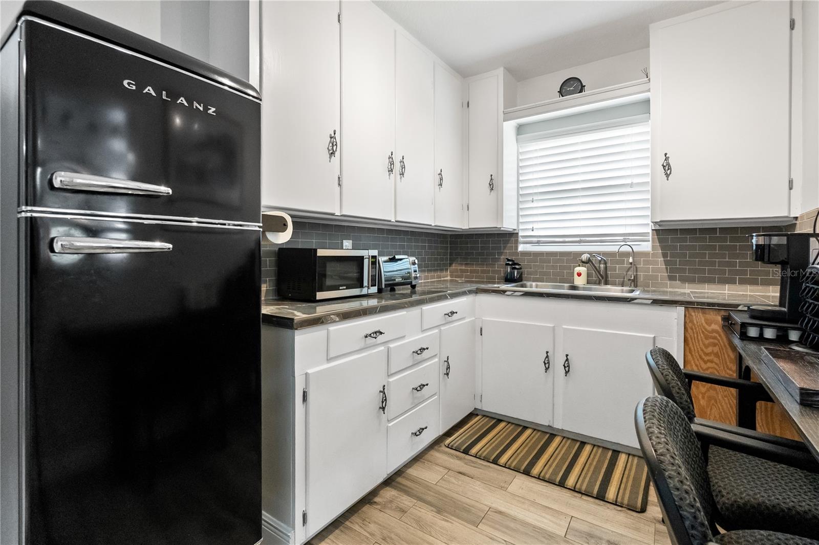 5424 EDGEWATER DR, ORLANDO, FL, 32810