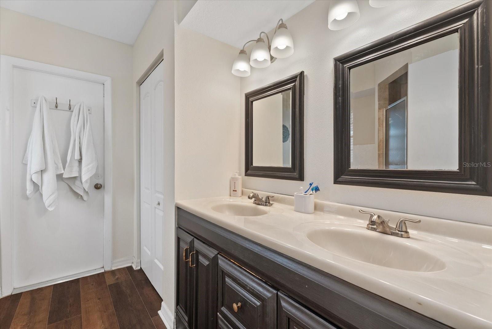 816 QUEEN PALM LN, SARASOTA, FL, 34243