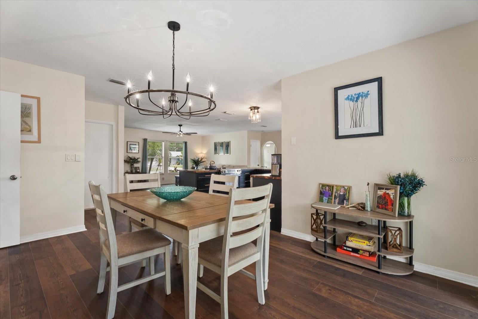 816 QUEEN PALM LN, SARASOTA, FL, 34243