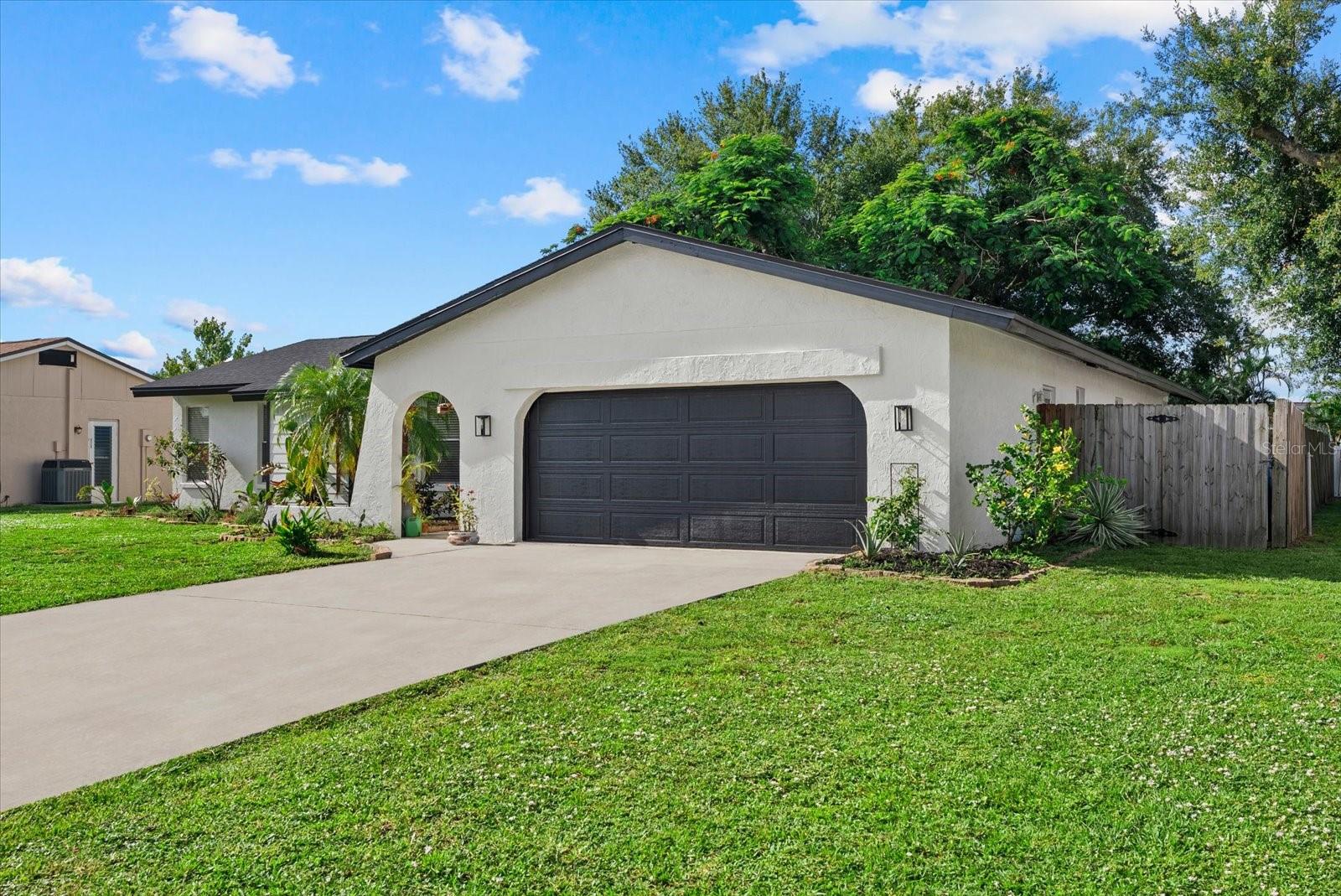 816 QUEEN PALM LN, SARASOTA, FL, 34243