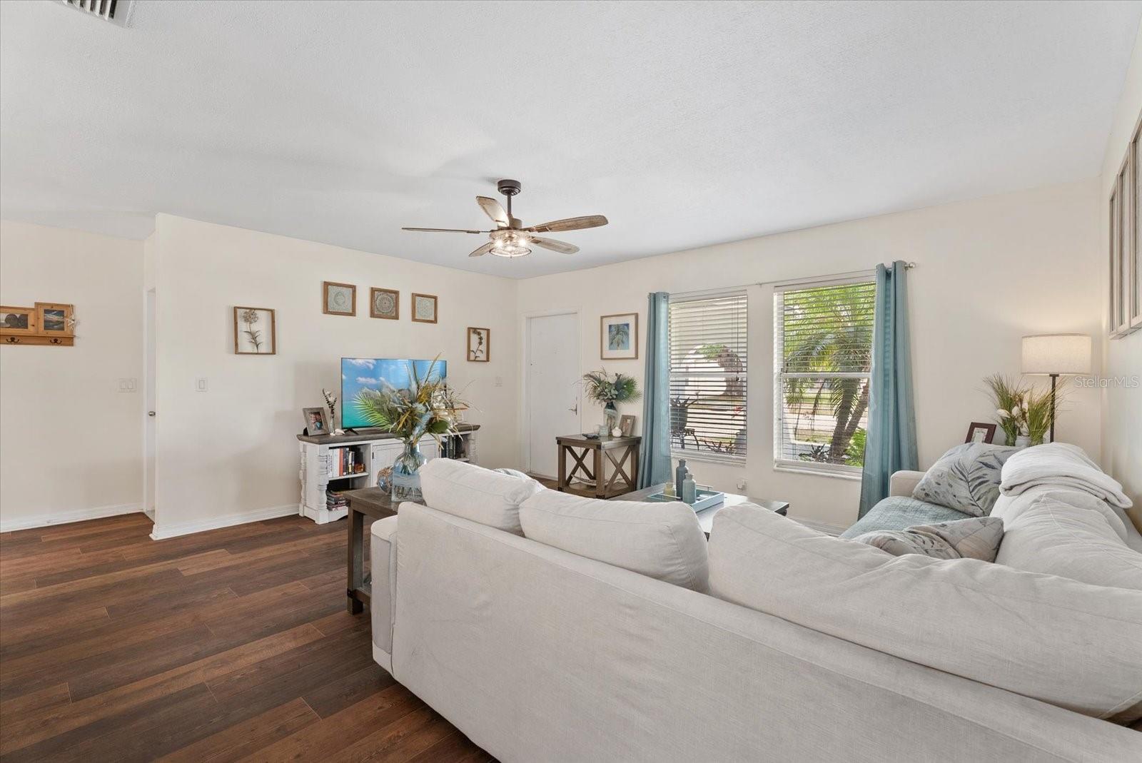 816 QUEEN PALM LN, SARASOTA, FL, 34243