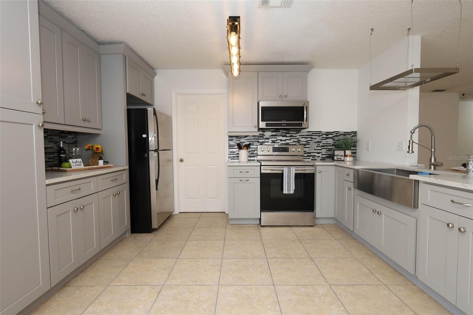 15043 WATERFORD CHASE PKWY, ORLANDO, FL, 32828