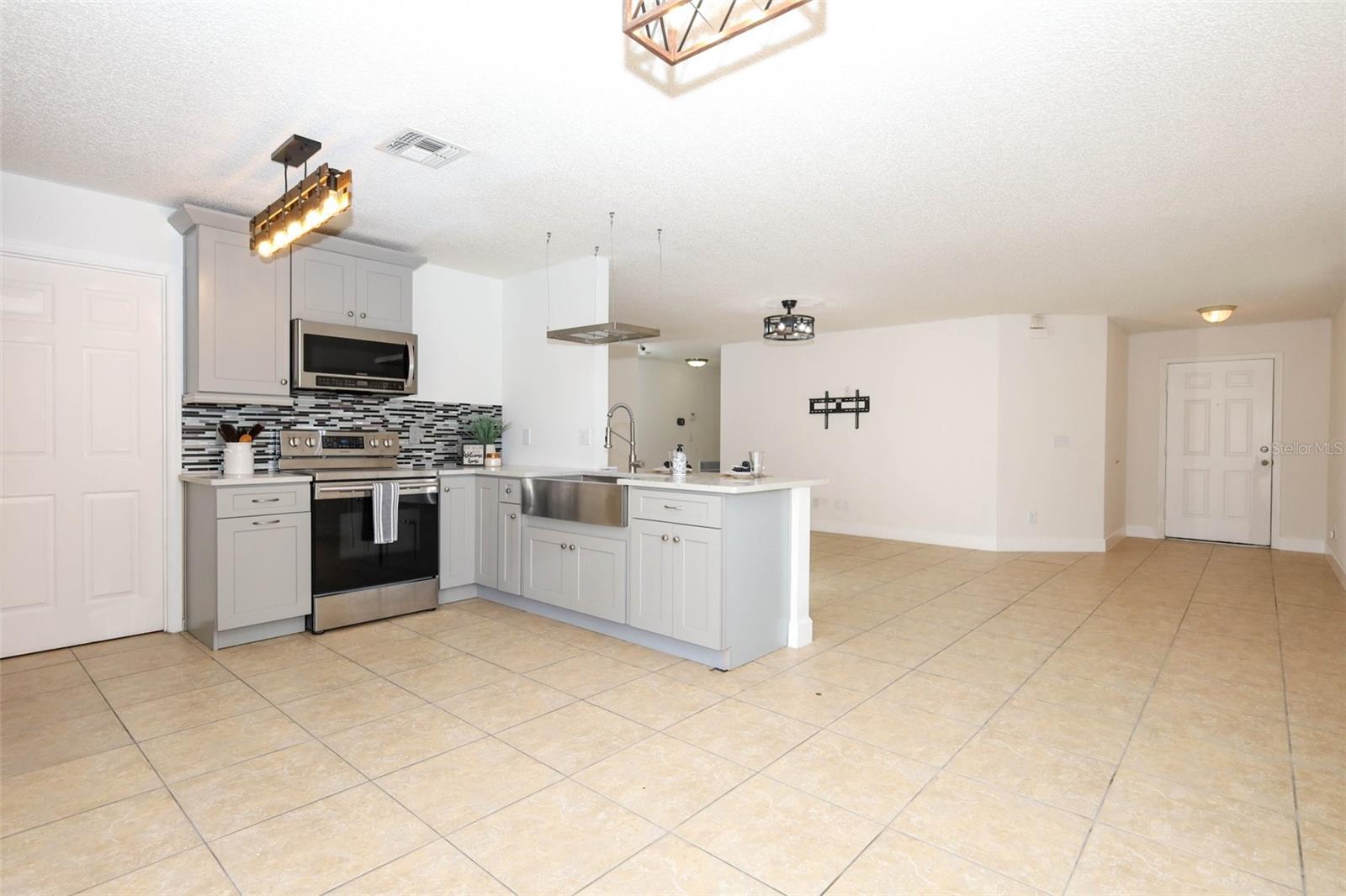 15043 WATERFORD CHASE PKWY, ORLANDO, FL, 32828