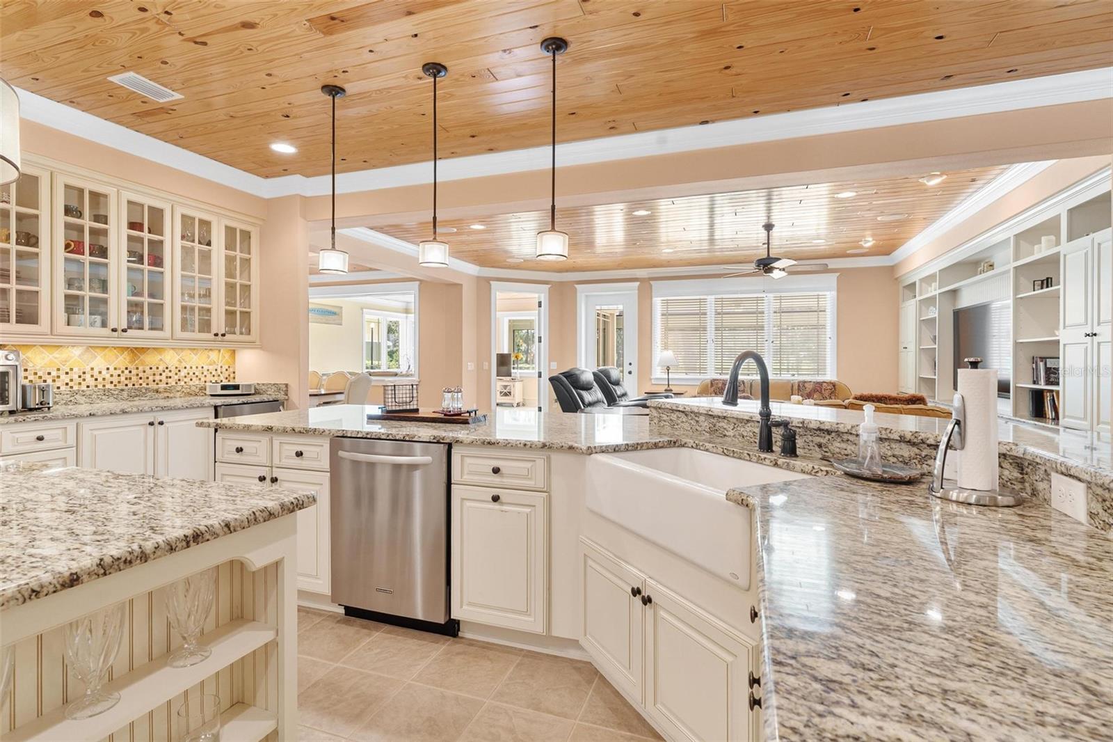 10615 NE 104TH CIR, OXFORD, FL, 34484