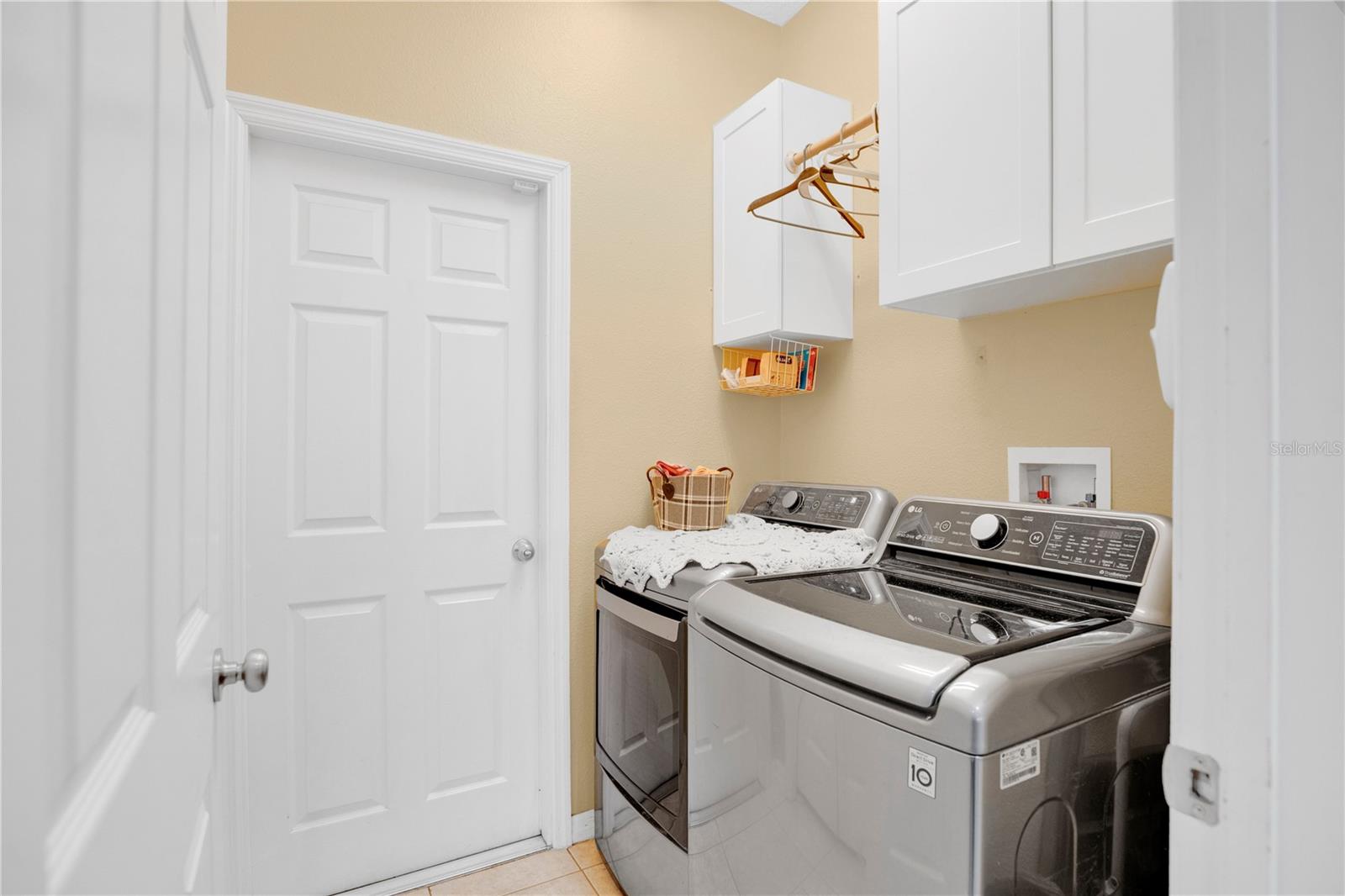 860 HART AVE, ALTAMONTE SPRINGS, FL, 32701