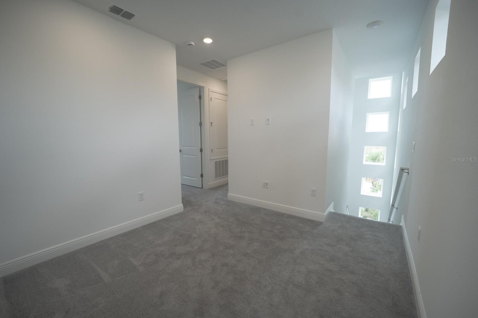 9856 SHARPLESS ALY, ORLANDO, FL, 32827