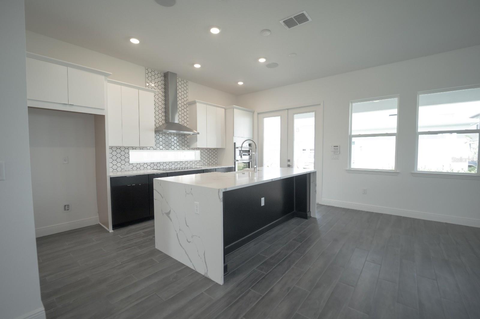 9856 SHARPLESS ALY, ORLANDO, FL, 32827