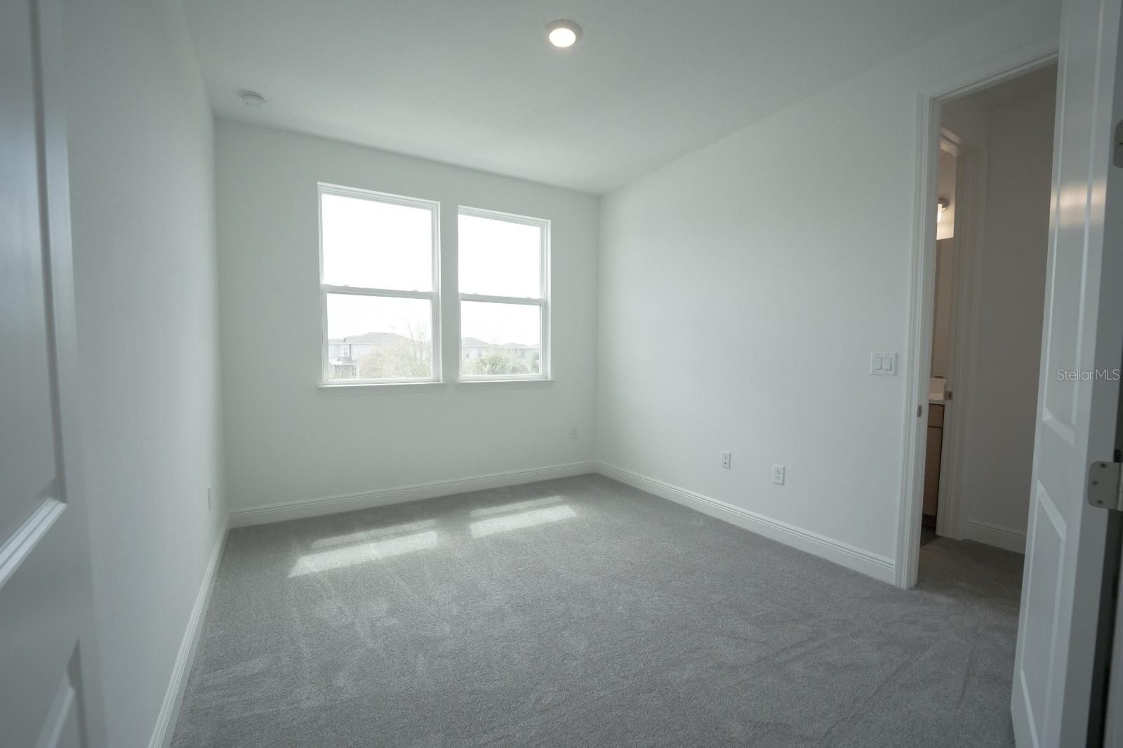 9856 SHARPLESS ALY, ORLANDO, FL, 32827