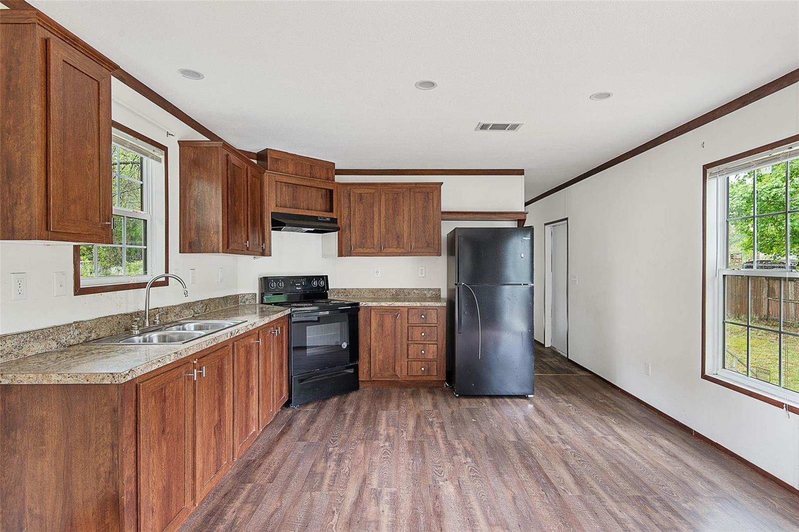 55917 CABBAGE RD, ASTOR, FL, 32102