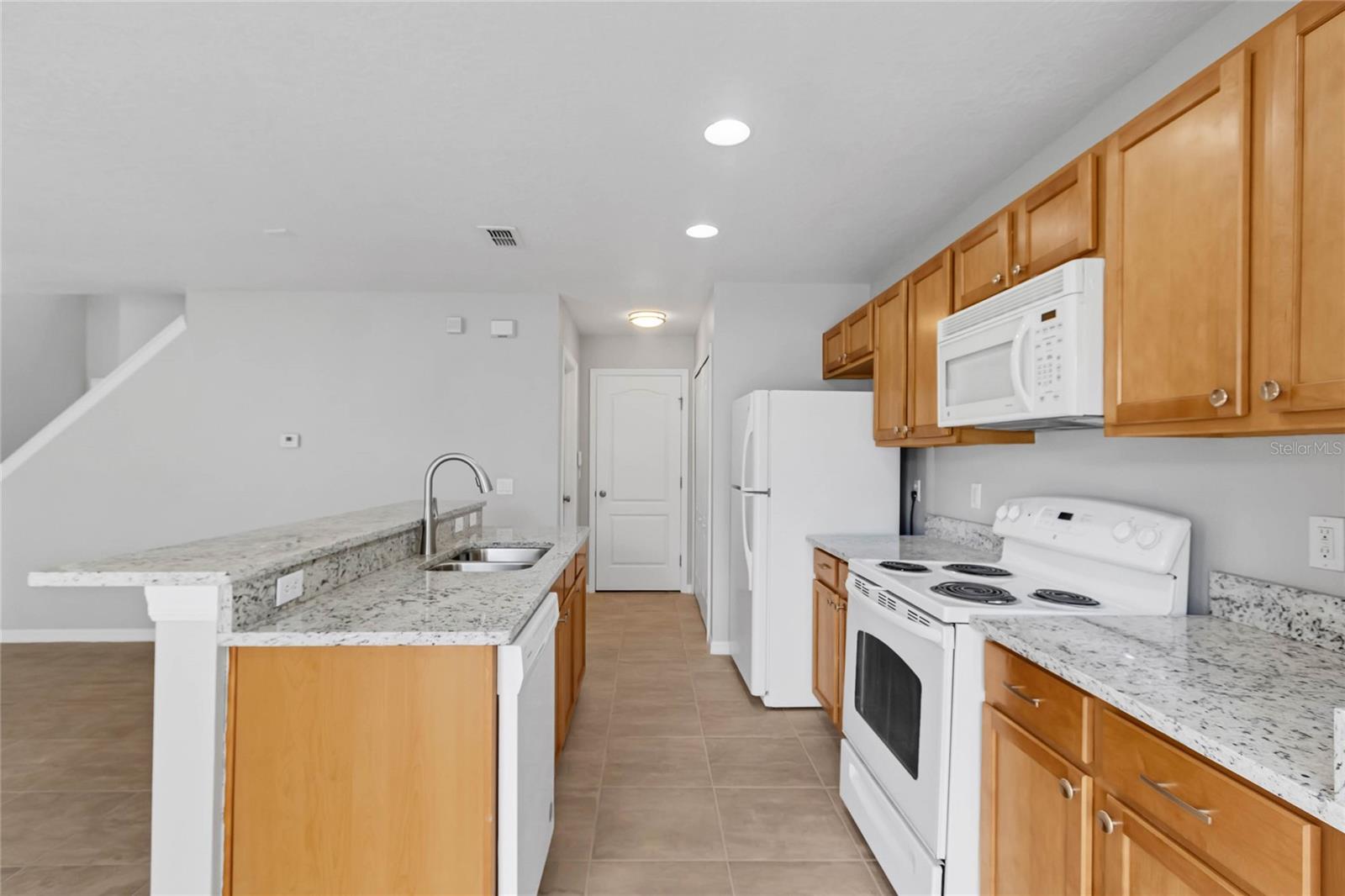 2040 PORTCASTLE CIR, WINTER GARDEN, FL, 34787