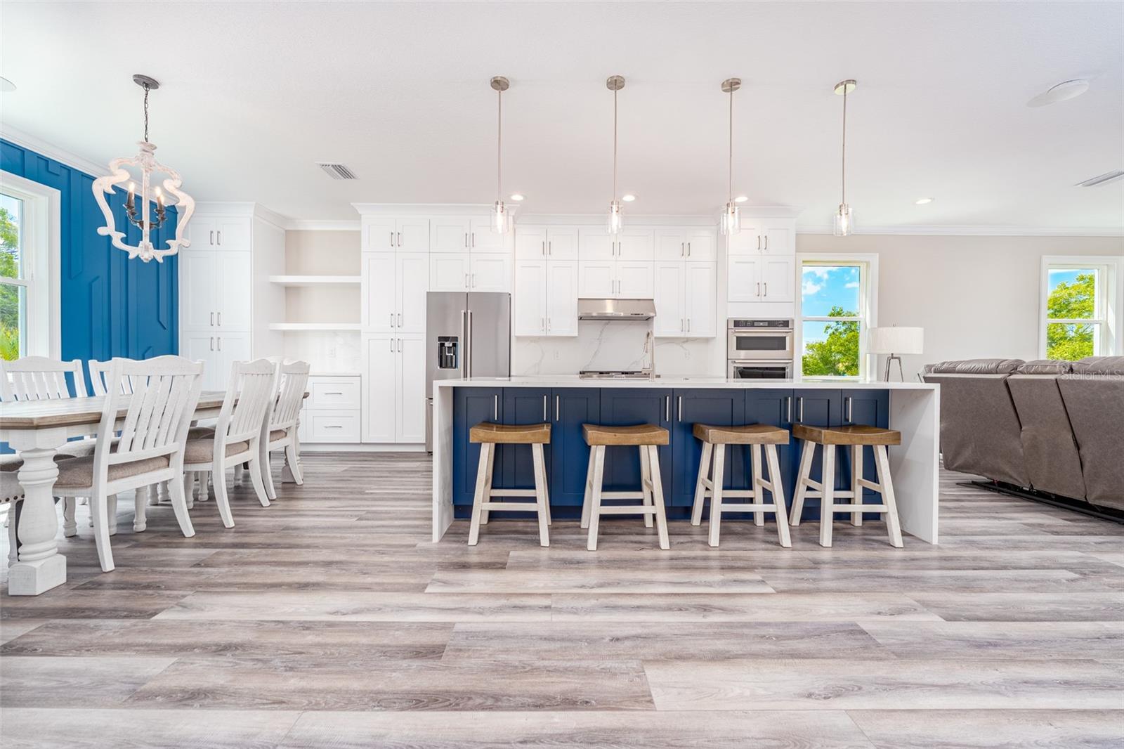 8717 DRIFTWOOD DR, TAMPA, FL, 33615