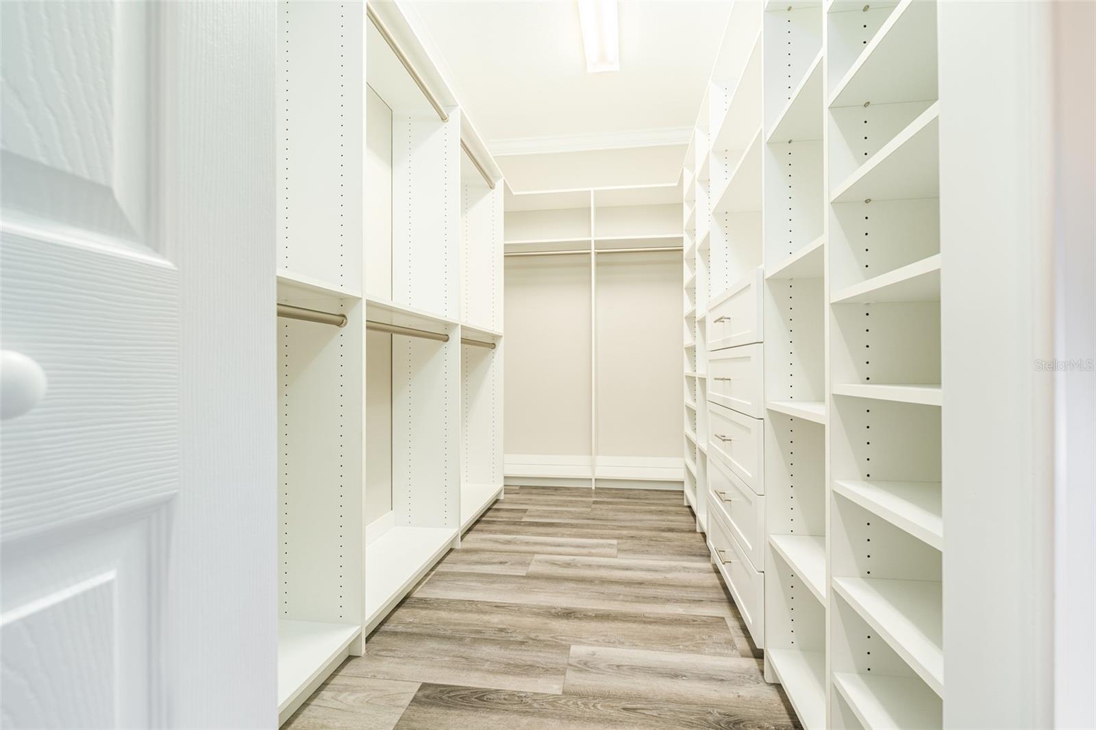 8717 DRIFTWOOD DR, TAMPA, FL, 33615