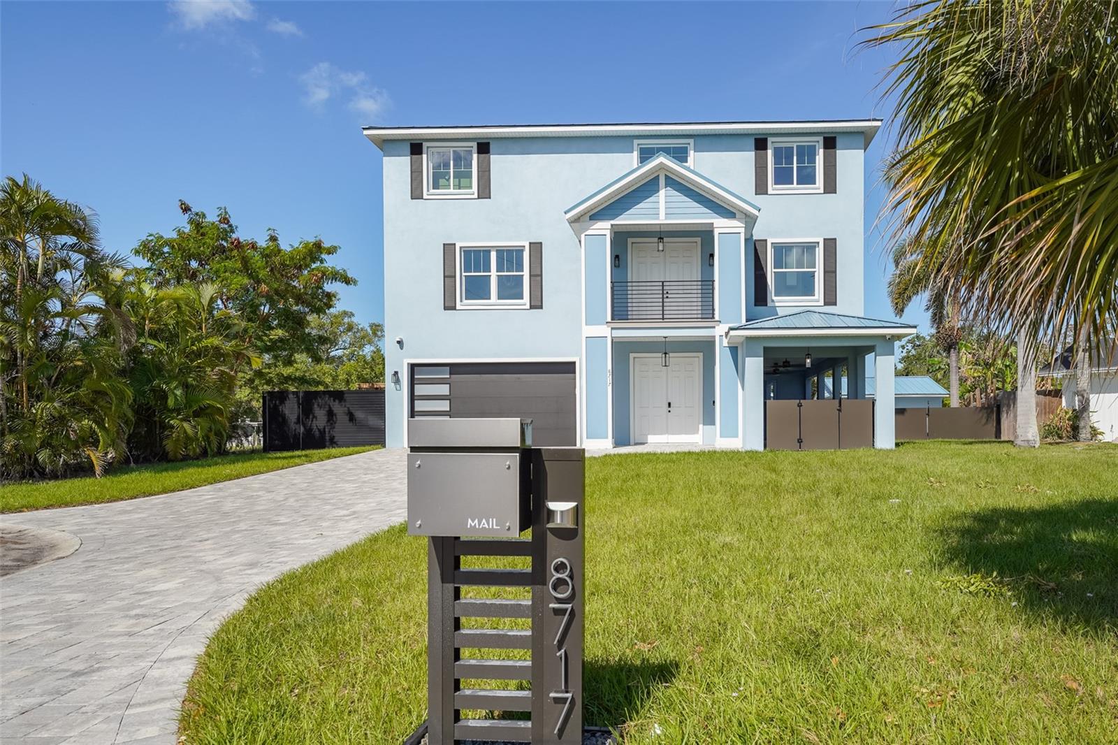 8717 DRIFTWOOD DR, TAMPA, FL, 33615